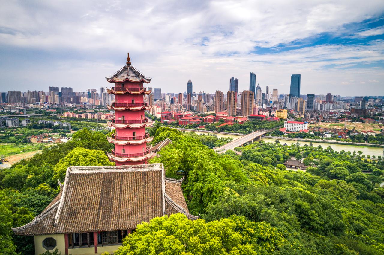 Yiwu Xiuhu Park
